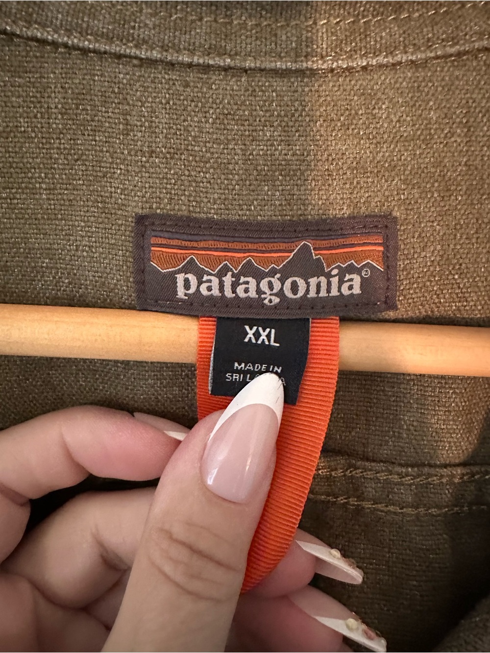 Patagonia Men's Farrier's Shirt Jacket in Olive Brown - Picture 3 of 3
